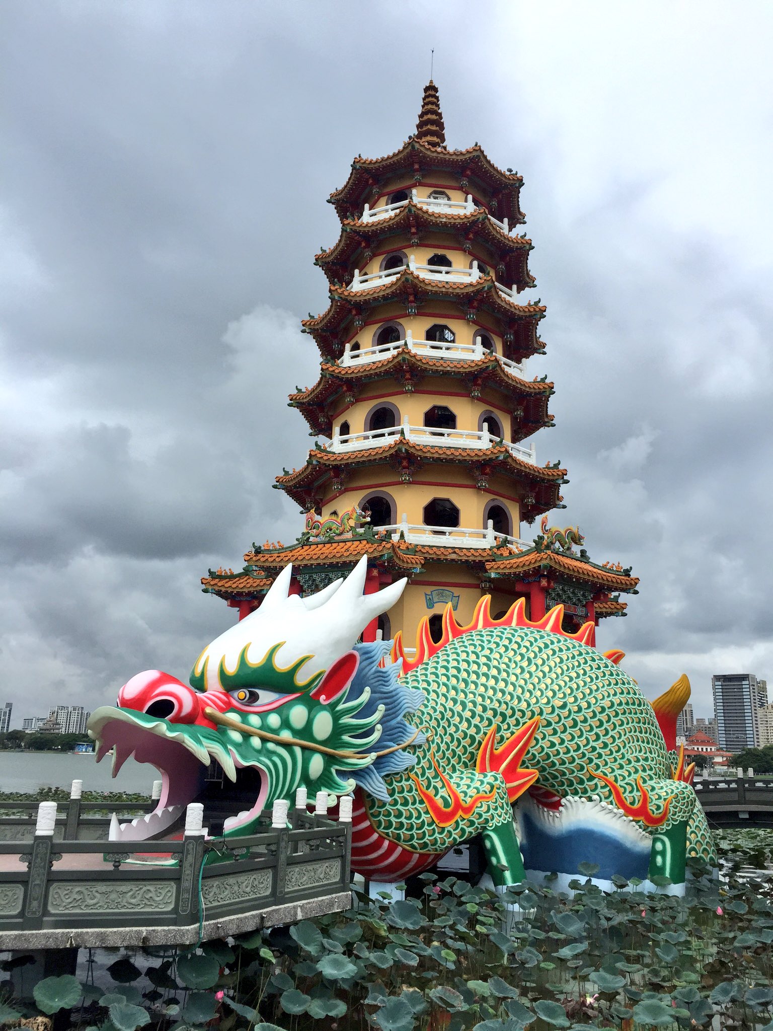 李文民on Twitter 臺灣 台灣 高雄 高雄市 高雄景點 高雄旅行 左營 左營區 左營蓮池潭 高雄左營 高雄市左營區 高雄左營區 左營景點