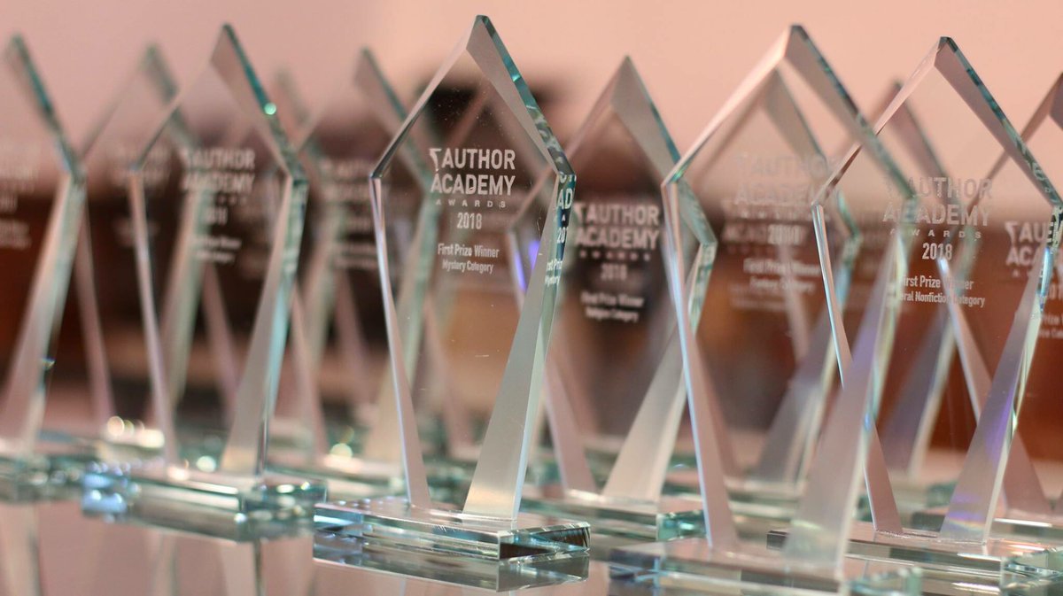 realtorialeigh's tweet photo. Tune it to Toria Talk Tuesday tomorrow at 6:00pm PST to hear wether or not I made the top ten finalists of the Author Academy Awards!
#modernmasquerade #youareenough #author #award #theexcitementisreal https://t.co/yDjQS1FqXA