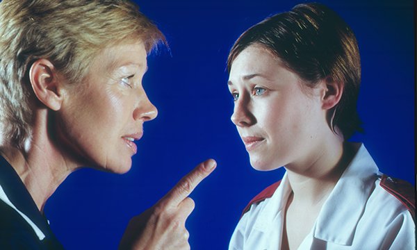 RCNi_Steph's tweet photo. Nurse's death by suicide should serve as warning to profession, (in an NHS which is growing toxic workplaces and #bullying environments) says RCN: https://t.co/Tin342JUSt #LetsRemoveIt https://t.co/9BRUNF6lFv