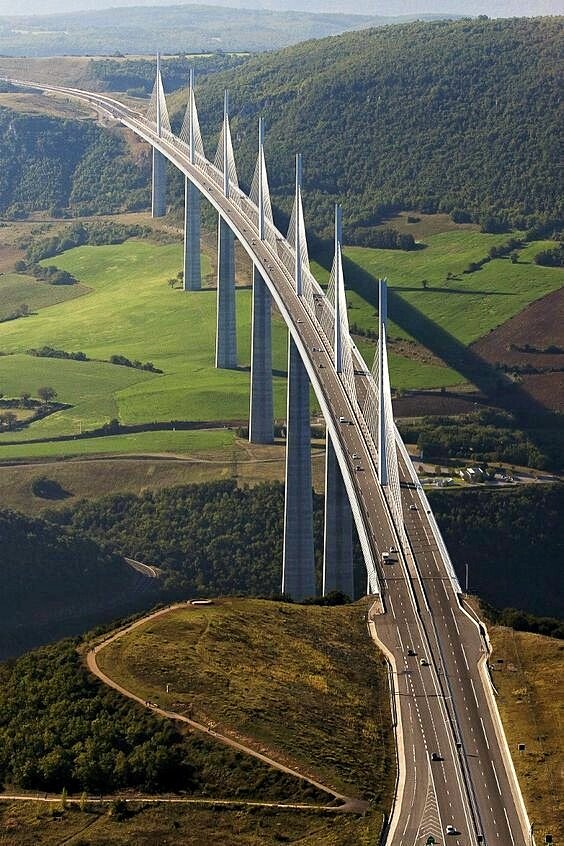 Pietro_Firenze's tweet photo. #Genovaponte
Nel #GrandeRientro dalle ferie, con tutti i viadotti che ci sono, a cosa penseranno gli italiani durante i loro attraversamenti ?
#Genova
#pontemorandi
. https://t.co/on85kzSKpg