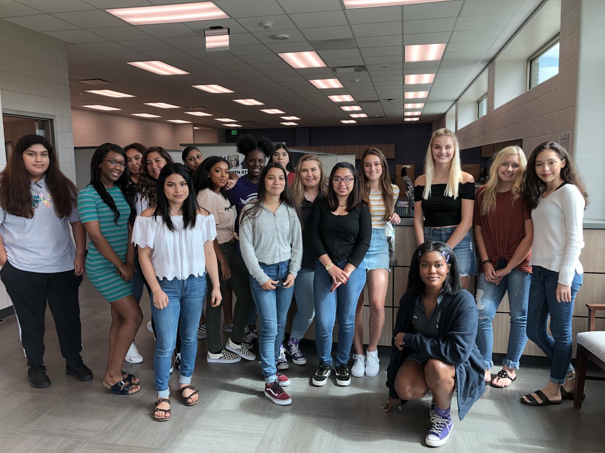 CainCosmo's tweet photo. We have all the students clocked in on their first day of Cosmetology School!! https://t.co/00vtRENNWr