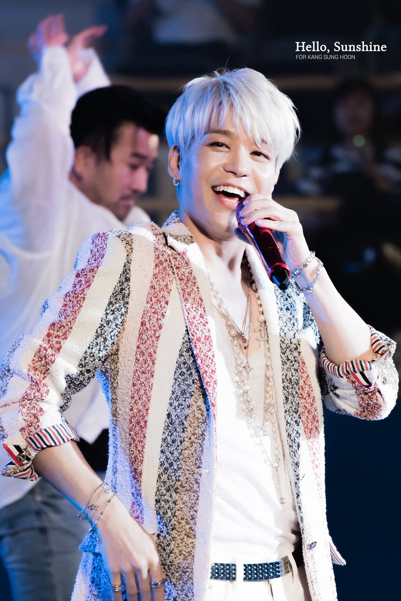mysunshine_ksh's tweet photo. 180818 Fanstime 한중문화교류

옐키들과 아이컨택하기💕 -1

#강성훈 #Kangsunghoon #Kangsunghun #姜成勋 #姜成勳 #カンソンフン #젝스키스 #젝키 #SECHSKIES https://t.co/NTRsXQV5Ve