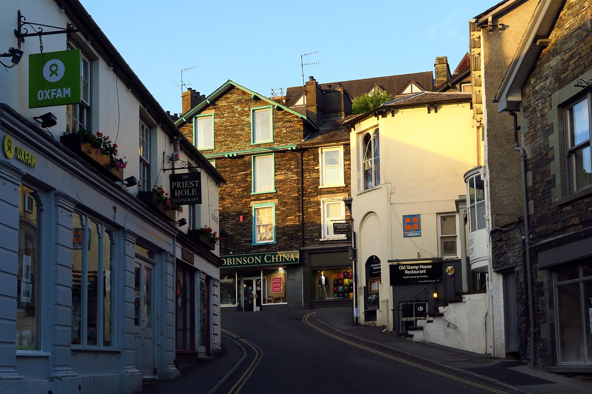 ❤️ #Ambleside #LakeDistrict #Cumbria #theplacetobe <a href="/YourAmbleside/">Ambleside</a>   <a href="/LoveAmbleside/">Love Ambleside</a> @OakAmbleside <a href="/Epicentre_Lakes/">Epicentre Ambleside</a> <a href="/CumbrianRambler/">Beth Pipe</a> <a href="/Windermereboats/">Windermere Cruises</a> <a href="/theenglishlakes/">theenglishlakes</a> <a href="/alanhinkes/">Alan Hinkes OBE</a> <a href="/ChrisJCoates/">Chris J Coates</a> <a href="/SRCunninghams/">CUNNINGHAM'S</a> <a href="/glocky9/">Lake District Fells 🇬🇧</a> <a href="/Dodds_Ambleside/">Dodd's Restaurant</a> <a href="/Ye_Olde_Friars/">Friars</a> #NotJustLakes