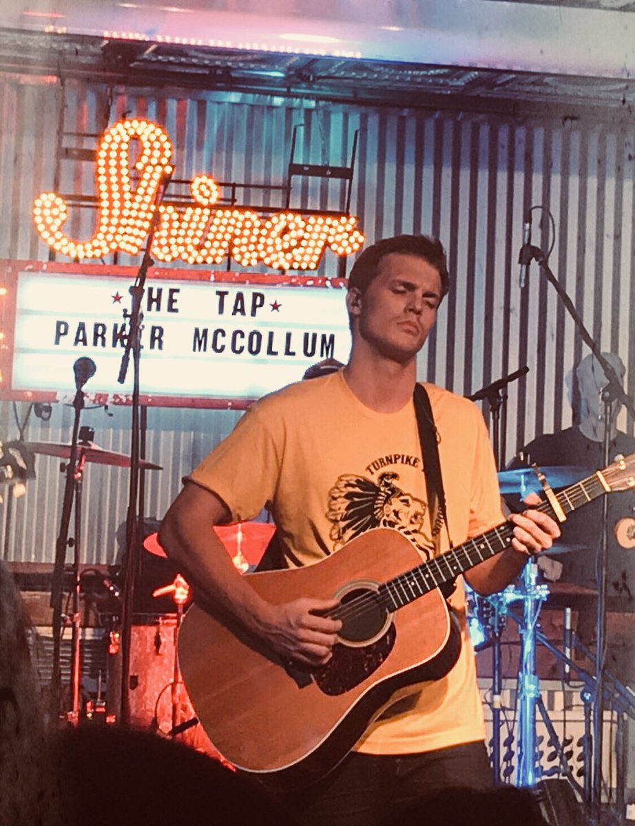 mackenziekcox's tweet photo. @ParkerMcCollum 😍😍 https://t.co/H63eGFALCv