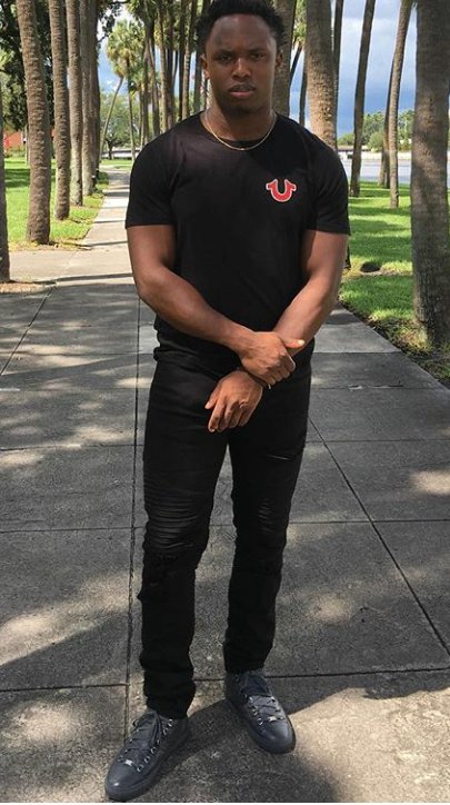 thomas21601's tweet image. HBD to my SON @swoop_365 #DOUBLEDUECE today!! ☝❤💯 #ADT×3 Y.A.K. 👊