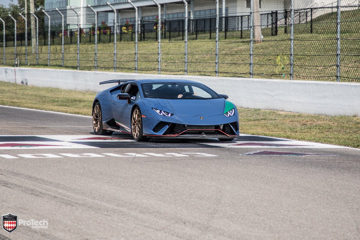 ProtechMC_TO's tweet photo. Unleashing those horses @CTMPOfficial #TrackDay @Lamborghini 
Matte finish protected by our matte protection shield, offering it optimum longevity with self-healing properties! For more information go to https://t.co/4hTFmT9C8O https://t.co/0VrSQlqDEX