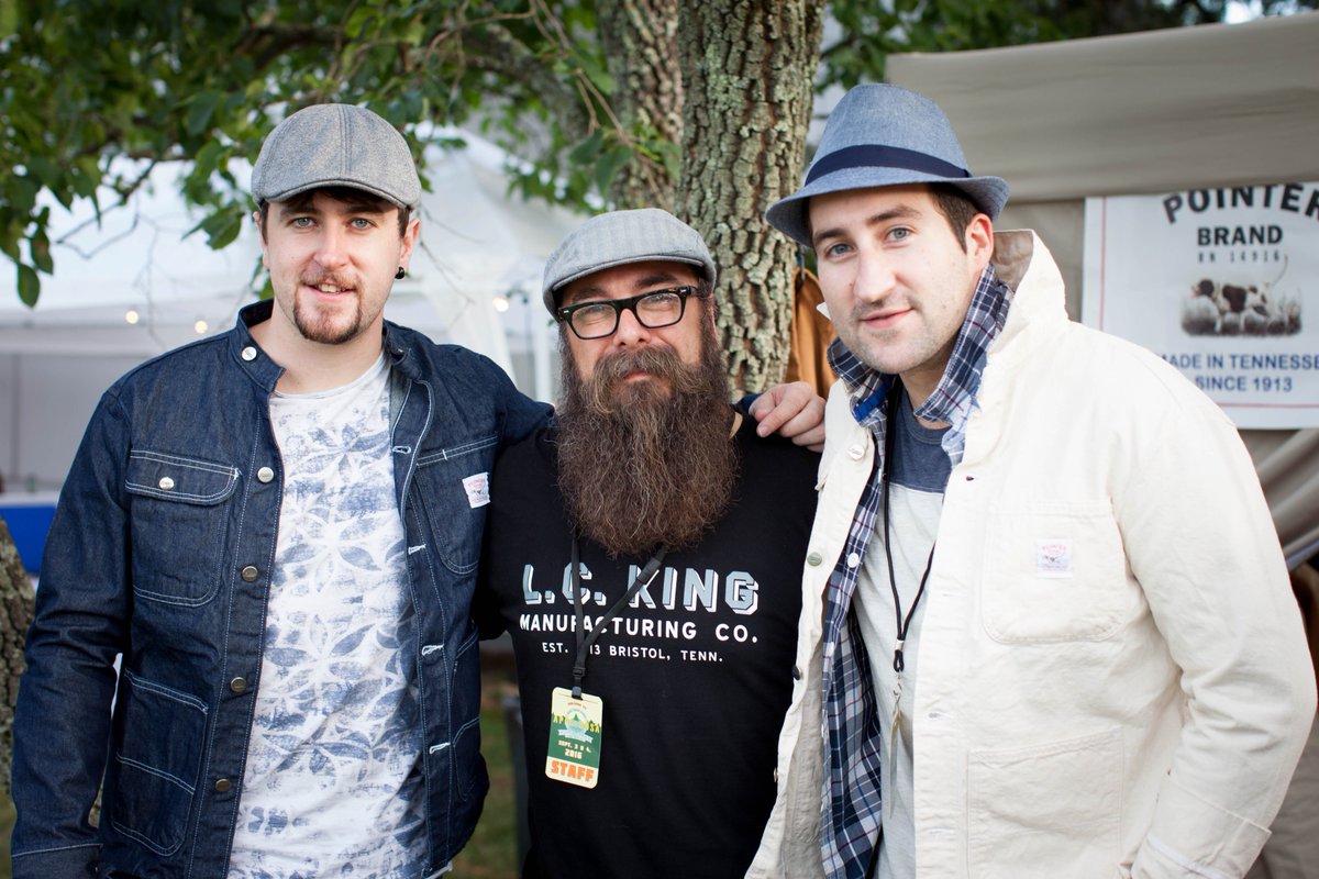 appaloosafest's tweet photo. We're thrilled to have our friends at @LCKingMfg outfitting Appaloosa Festival again this year! Come on by and check 'em out! 
@HummingHouse @pennyandsparrow @socksmusic @WillOverman1 
#LCKingMfg #PointerBrand #AppaloosaFest #VAMusic @VisitVirginia 
[Photo Credit: Jennifer Price] https://t.co/5zFDfOIHKt