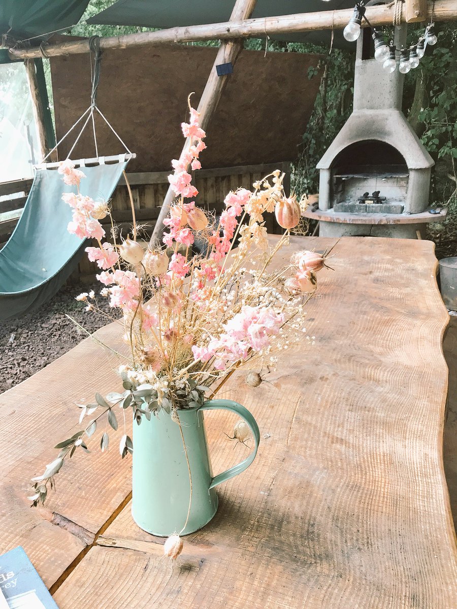 afreerangechef's tweet photo. How’s about this for a magical spot to host a supper club this autumn? Think Moroccan lamps, fairy lights, carafes of wine, a fireside crackle and a seasonal vegetarian feast with friends and family. Would you like to come? #vegetarian #supperclub #bradfordonavon #seasonalfood https://t.co/U2qgImypqv