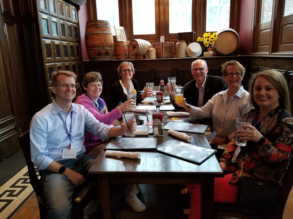 AAIVets's tweet image. AAIV Happy Hour at @fetchdvm360!
.
#industryvet #fetchdvm360