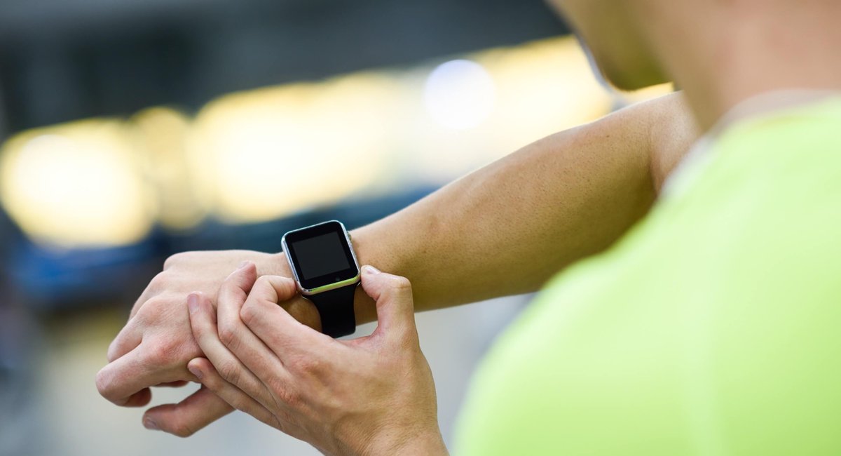CAMHnews's tweet photo. Your smartphone or #smartwatch may be key in tracking your #mentalhealth in the future. Discover how  @CAMHResearch is studying #youth #depression by using #wearables &amp; mobile tech: https://t.co/sSsRQe0s3x #MentalHealthIsHealth https://t.co/0C7VoZoCP4