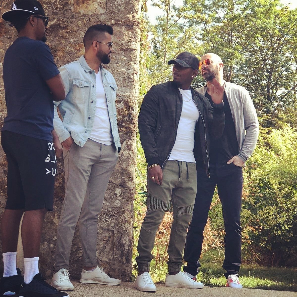 CraziOfficiel's tweet photo. C.R.A.Z.I   G.A.N.G
Nouveau Clip bientôt Disponible .
1er Album Prévu pour Novembre 2018  
#crazi #TombéDuCiel #Gang https://t.co/zqFmduaxtj