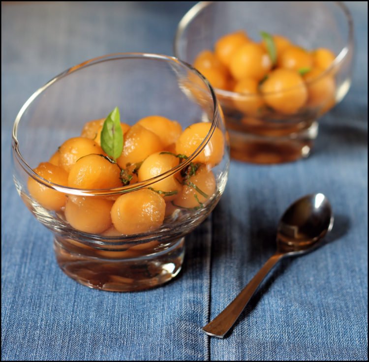saveursgourmans's tweet photo. @Liberation_food Une petite douceur avec cette salade de melon infusée  à la verveine?
https://t.co/wo38MHAi5I https://t.co/yV5fou6KL1