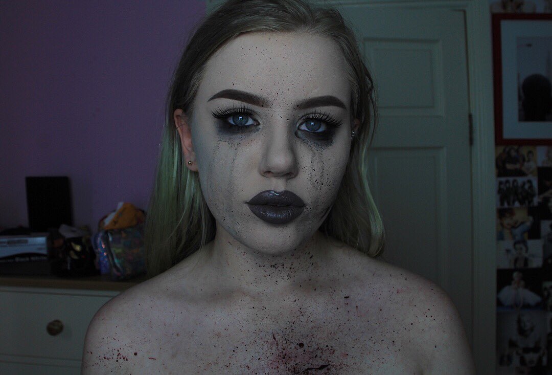 rachelxjury's tweet photo. πͺPity Partyπͺ
@MelanieLBBH
@CollectionLove instant brow pomade
@bennyemakeup dark blood
@MehronUK red and black paradise paints
#sfx #sfxmakeup #fakeblood #collectionlove https://t.co/yPjIjHW8ef