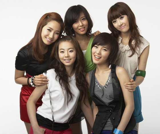 2009, Wonder Girls, active from 2007-2017 became the 1st Korean artist/group to be on the billboard’s chart with their hit “Nobody”.2010, became the 1st Korean girl group to have a concert in the US.