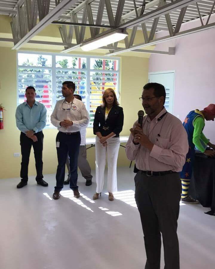 kiko_aviles's tweet photo. Hoy recibiendo a los estudiantes y padres de #CADEI. ¡Un sueño hecho realidad! https://t.co/yeQIUBiVFp