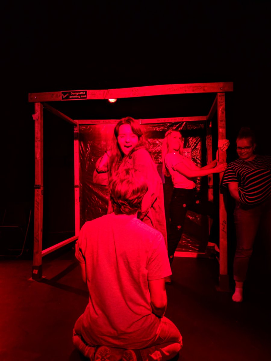 Last tech for the egg rumour at <a href="/ORLTheatre/">Old Red Lion Pub & Playhouse</a> <a href="/BrewMakersTC/">The Brew Makers</a>