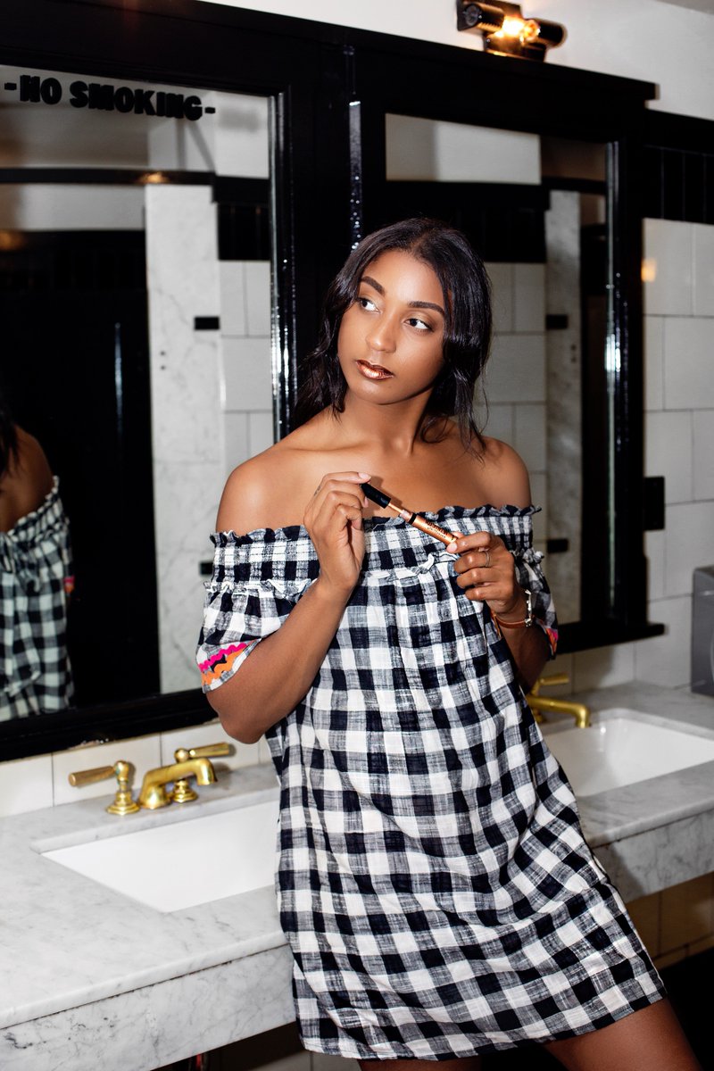 itsbritnicole_'s tweet photo. Check out my new post with @Maybelline featuring their new #lipstudio collection lippies including the: #electricshine, #glitterfix and #metallicfoil lines. #ad #thebritneydiaries #InfluenceHerCollective https://t.co/RRrRPwZqAY https://t.co/y6Y9m4fBbw