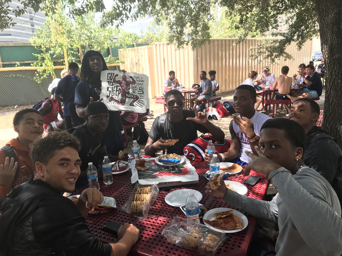 LamarTexansFB's tweet photo. Lamar Football enjoying @pinkspizza. We appreciate the support from Pink’s Pizza on Bissonnet in Houston. https://t.co/ijrPbTEroW