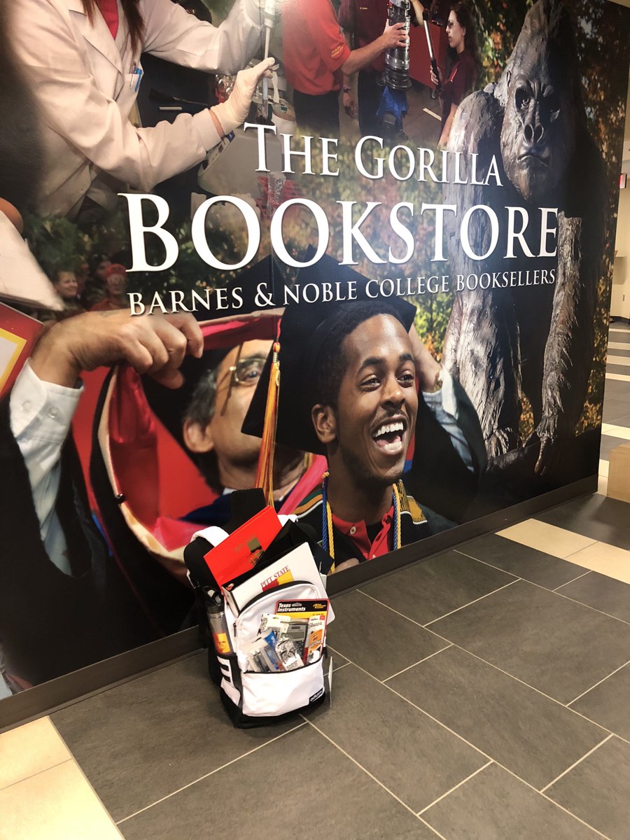 pittstate's tweet image. Our friends @PittStateBooks want to give this backpack &amp;amp; goodies away in honor of the 1st week of school. You know, since you college kids are always forgetting something. ;) 

To win: 
LIKE &amp;amp; RT THIS POST
BE FOLLOWING @PITTSTATE
BE A F/T PSU STUDENT