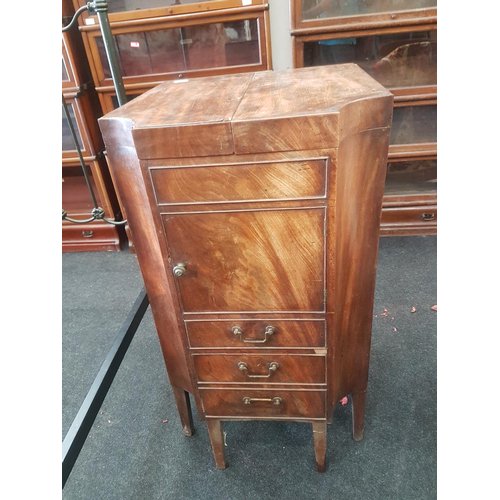 Please join us in welcoming <a href="/Cotteesinfo/">Cottees Auctioneers</a> our newest LIVE auctioneer. 

You can now bid LIVE at their sales. Check out the catalogue for their sale on Saturday here: goo.gl/7aa96m