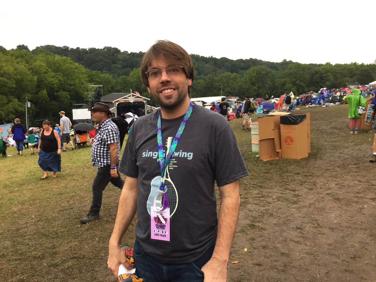 aaron_nathans's tweet image. Here&apos;s @mgronstadt at Philly Folk Fest. @folksongsociety #PFF18