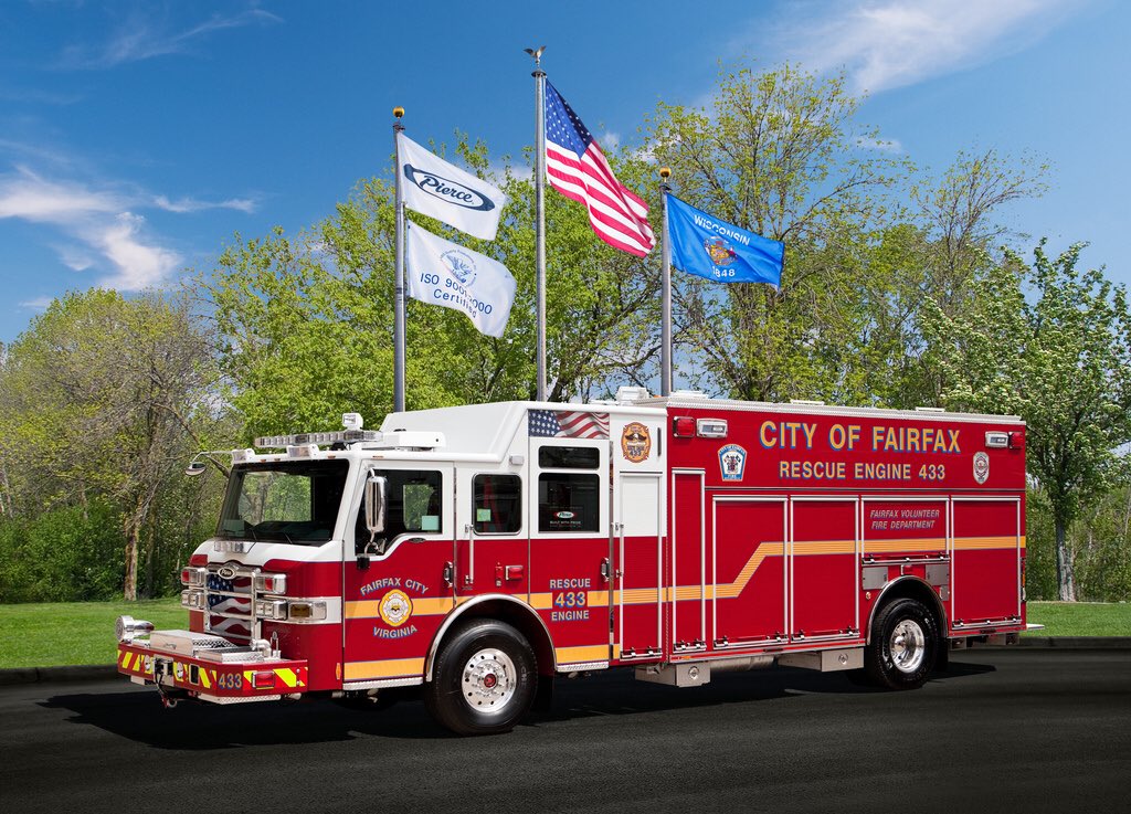 joecharley's tweet photo. I spent the last day in my 30’s yesterday as the squad chauffeur & started the first day in my 40’s doing the same. Here’s the view from my office this morning. #FairfaxBoulevard #RE433 #WhateverItTakes #ILoveMyJob #IAFF #FairfaxCity #VA #UnionYes #UnionProud #UnionFirefighter https://t.co/IjHU7IJbER