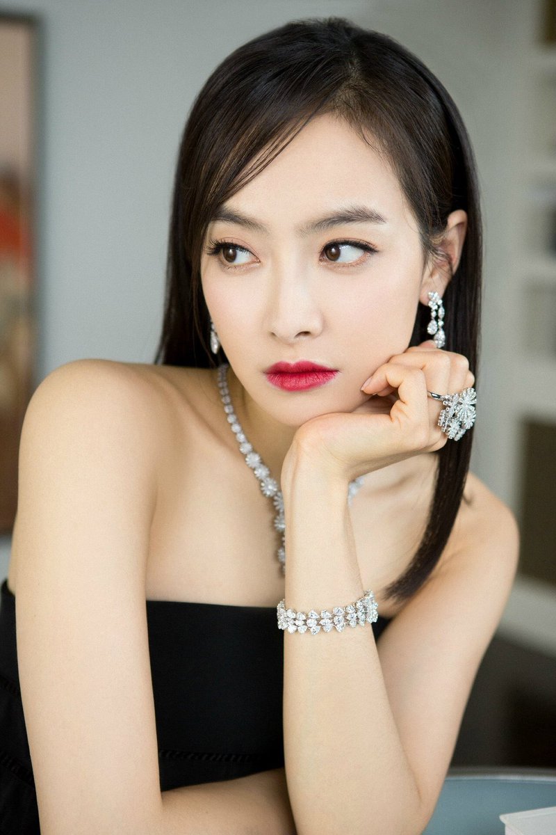 girlgroupspics's tweet photo. f(x) ; victoria https://t.co/SRvl45YUHg