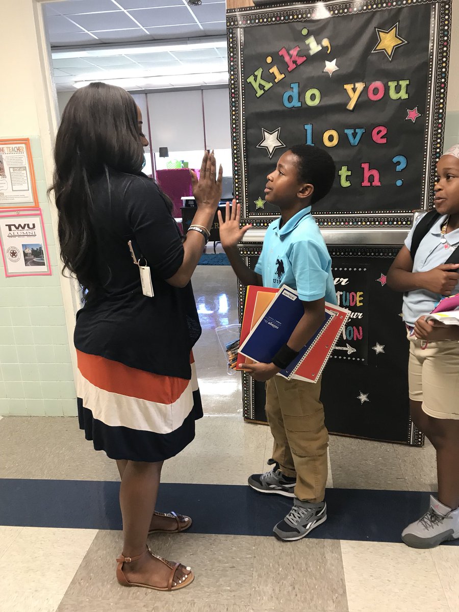 ACEDallasISD's tweet photo. JN Ervin Elementary Principal James Wallace and his staff greeted new scholars and welcomed those returning with handshakes and high fives. https://t.co/5NK9IoUJva