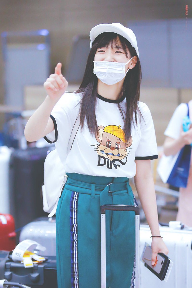 쨩모 今はj垢 に巣ごもり Sur Twitter みうちゃん今回も安定に私服がダサい よくわからない白キャップと こんどうようじのtシャツぜんぜん着こなせてないからさらに芋みが増してもう面白いを通り越して可愛い みうちゃんはどこを目指してるんのかな