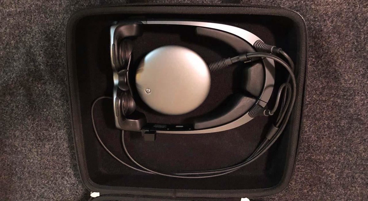 Storing & transporting the Magic Leap One safely works with this affordable VR case buff.ly/2N4vMZW https://t.co/W1TKUnAWSf