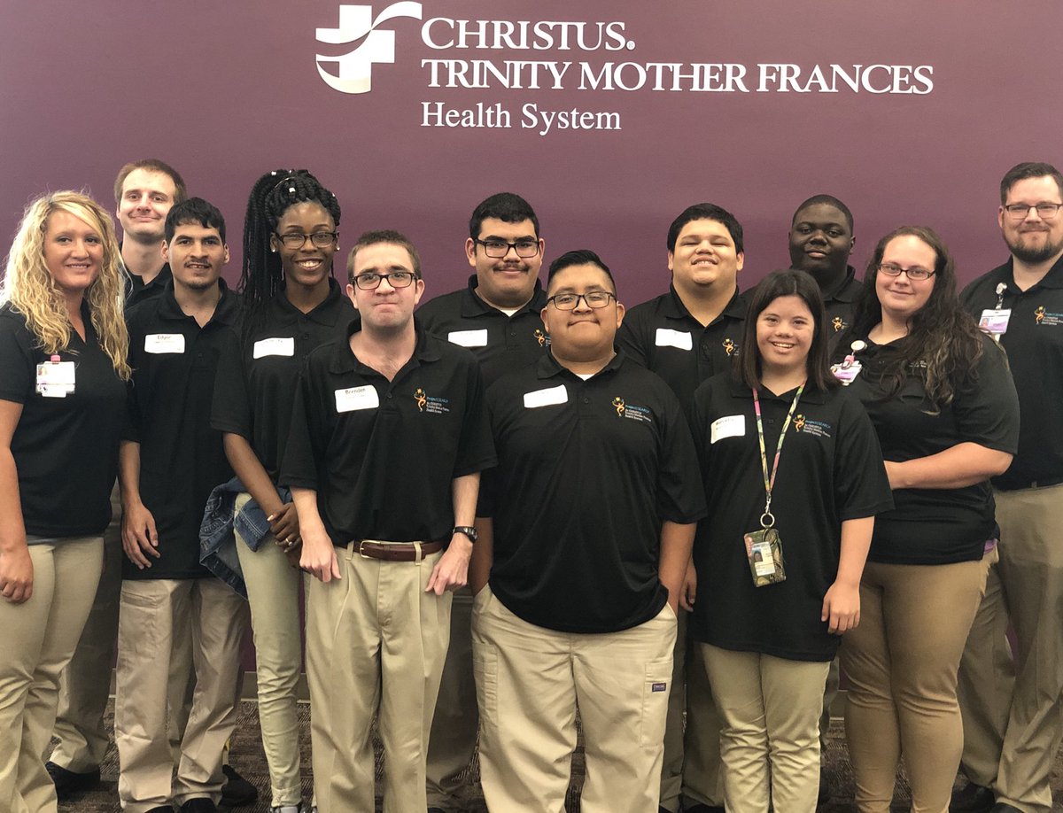 ktdevine00's tweet photo. We welcomed the Project SEARCH intern Class of 2019 to CHRISTUS Trinity Mother Frances Health System today! (A member of the 2018 class joined the CHRISTUS team today as a full time employee she is in the background...I ❤️my job!) #gotwork #TylerISD  #JKR @tracyjohnston18 https://t.co/sYhQDsfvUG