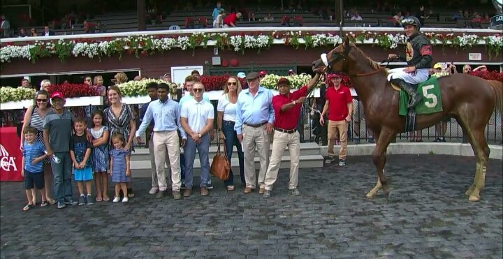 DarwinVizcaya_'s tweet photo. 3) #Saratoga @TheNYRA
5- Point to Remember
J: @Juniorjockey
T: @J_JerkensRacing
C: @AdenaSprings
Felicitaciones! #Nyraenespañol
#HablanlosCaballos @NYRABets https://t.co/DctVDJkWb6
