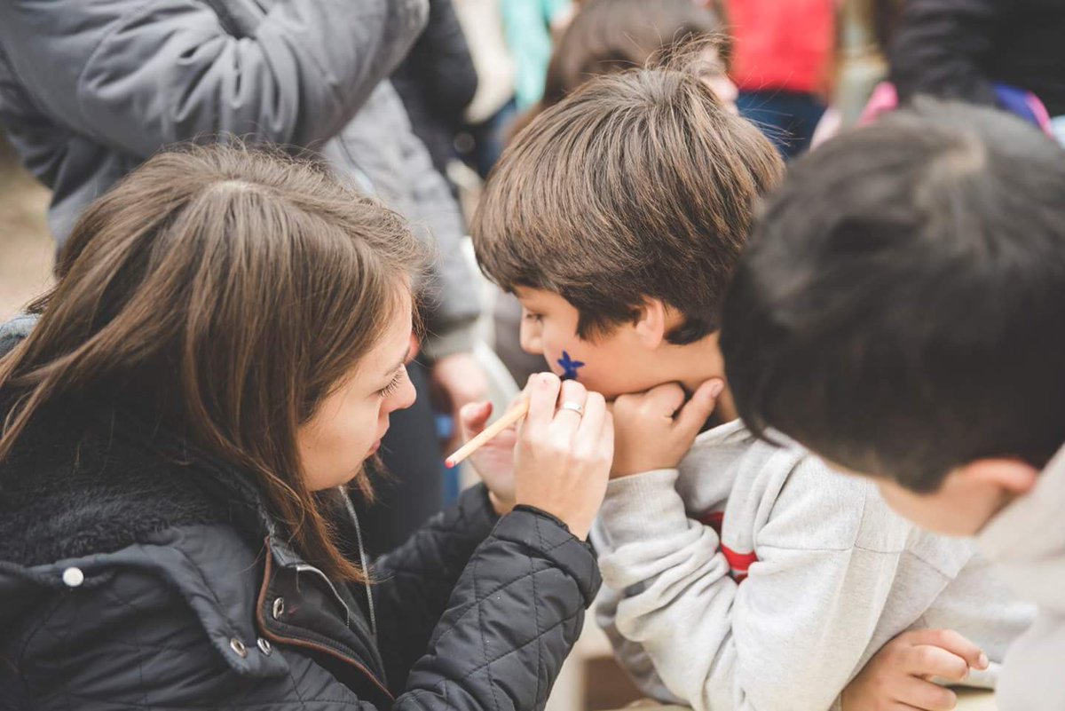 DPPSE_REGION15's tweet photo. Hermosa jornada de Festejos por el del Día del Niño en el #CAI de la EP 17 de Carlos Casares. Junto al barrio y las familias. @BAeducacion @CarolitaR @gzinny @susanacrespi1 @JefaturaR15 @felicityenlaweb @AliciaMagagnin1 @wtorchio @analaffont @rafaperezok @casareshoy https://t.co/ZrObqC1HeH