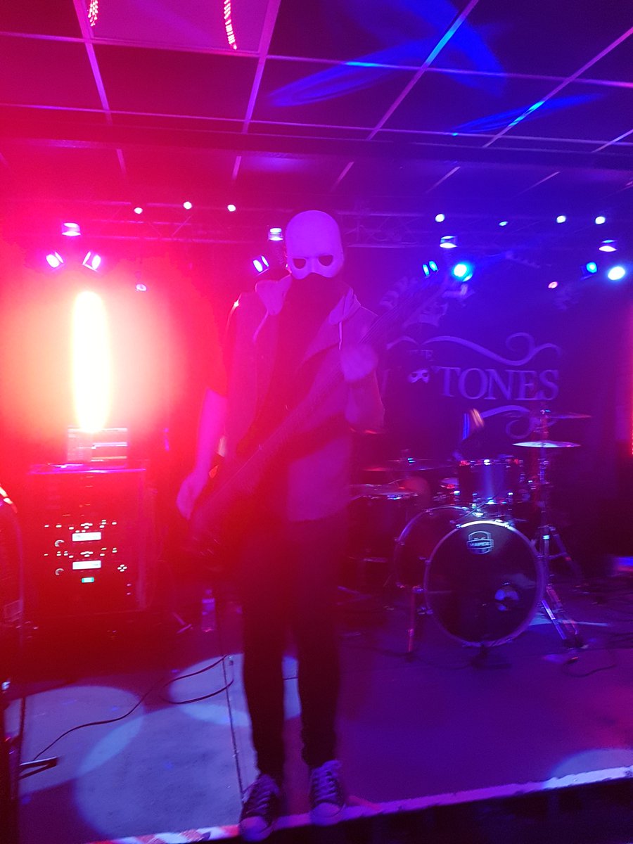SN00DGUYGaming's tweet image. Such an awesome night Saturday  second time seeing these guys and they were awesome if you like your rock and heavy metal give them a listen. #chuggaboom #chuggalo @ChuggaBoomband