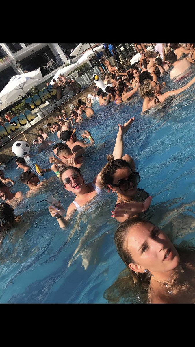 amyyeaman's tweet photo. Looking back at pictures of Ibiza actually greetin that we caught ebony on camera accidentally drowning this random girl at the pool party😂😂😭😭😭 https://t.co/Ufw8aCjvF3