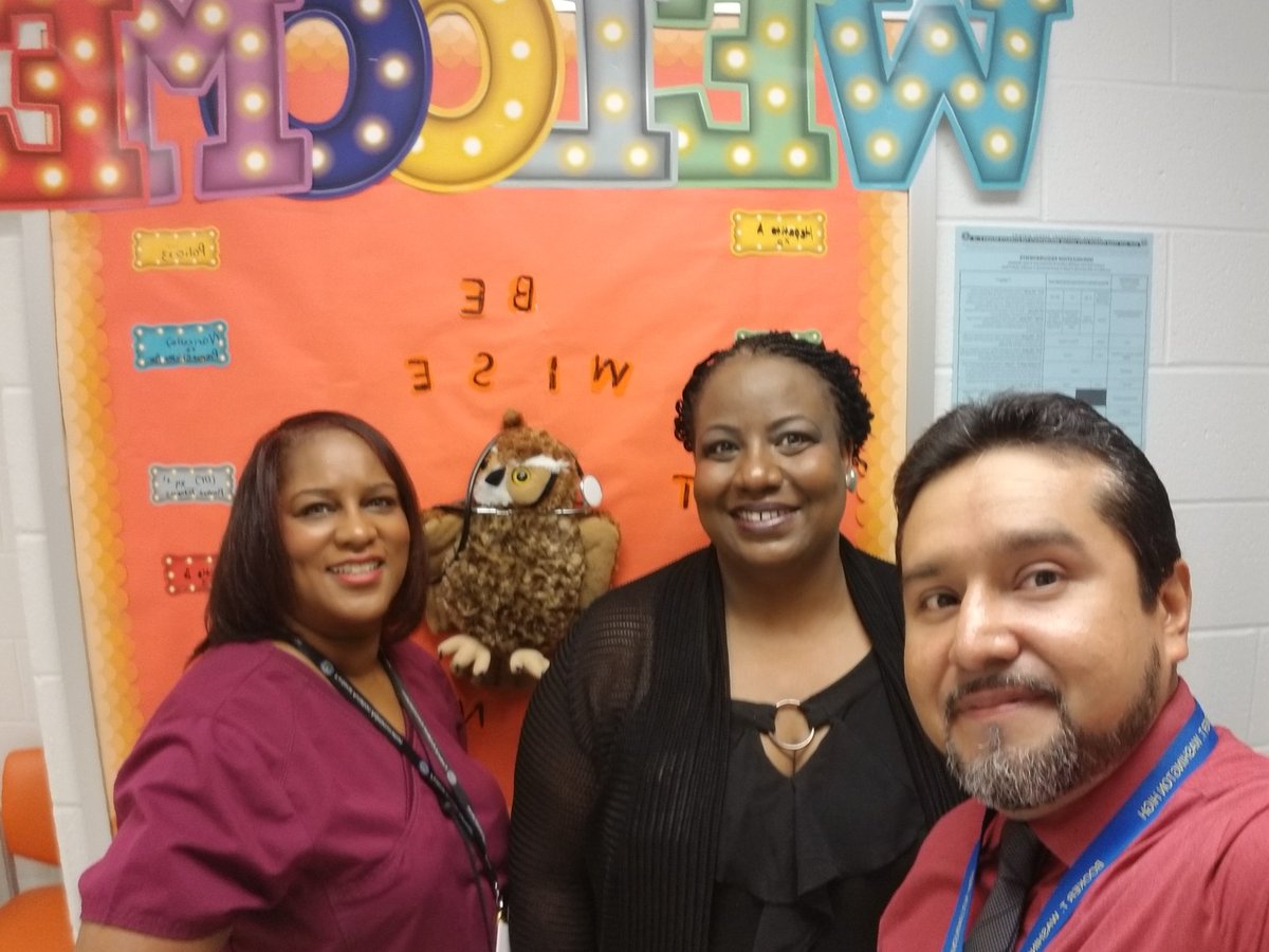 BTW_WRS's tweet photo. @BTW_Houston Wraparound Specialist @HISD_Wraparound working together with @cishouston and our BTW Nurse #MsHoward #projectinggreatthings @_cphilli2 @drdhstem https://t.co/h0xowfKI7F