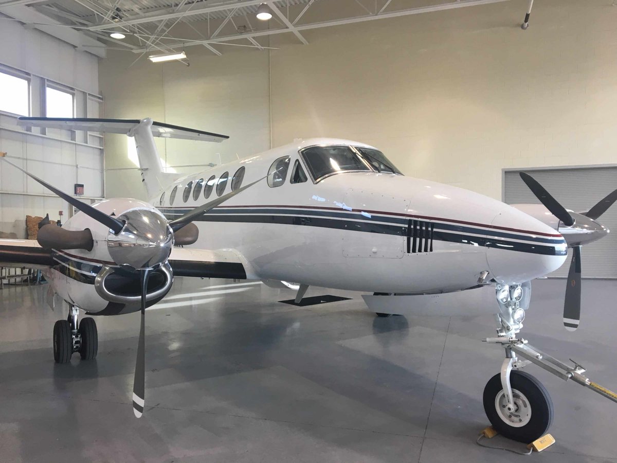 MichiganDTMB's tweet photo. Only a few days left! Visit #MiBid to participate in the auction for this 1982 Beechcraft King Air B200. https://t.co/vgVRr778cP https://t.co/U4wGDsqMr6