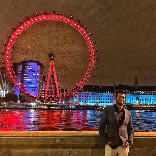 Night life in London...
.
.
.
#london2013 #londonfashion #londongraff #londonblogger #londonparks #londonfoodie #londonmodel #londonunderground #london2015 #londonuk #iglondon #londonphotographer #ilovelondon #londonishome #london_enthusiast #unlimited_l… ift.tt/2N3VHRu
