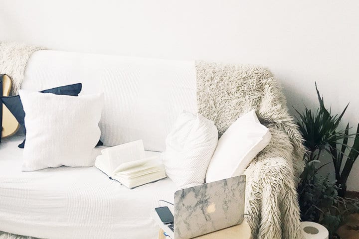 SaneMommaBlog's tweet image. Our clothes are clean, they aren’t wrinkled. It’s done, but it’s not perfect. If you want to add working into your day as a stay at home mom, you just might need to let go of any perfectionist tendencies when it comes to homemaking. #WAHM #MotherhoodHacks bit.ly/2mvuD26