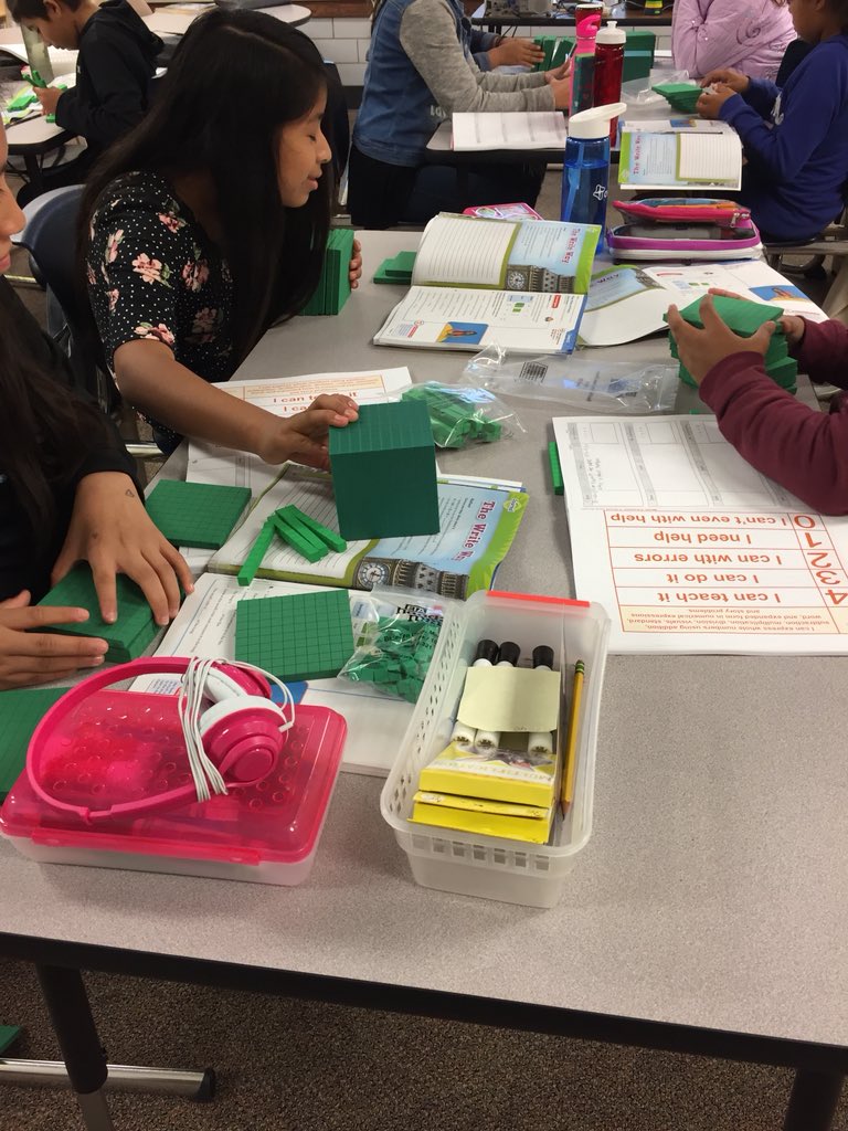 patsyacorn's tweet photo. #begrand students using base-10 blocks to describe the relationship between two place-value positions. #howardgi https://t.co/LkwaQLKbda