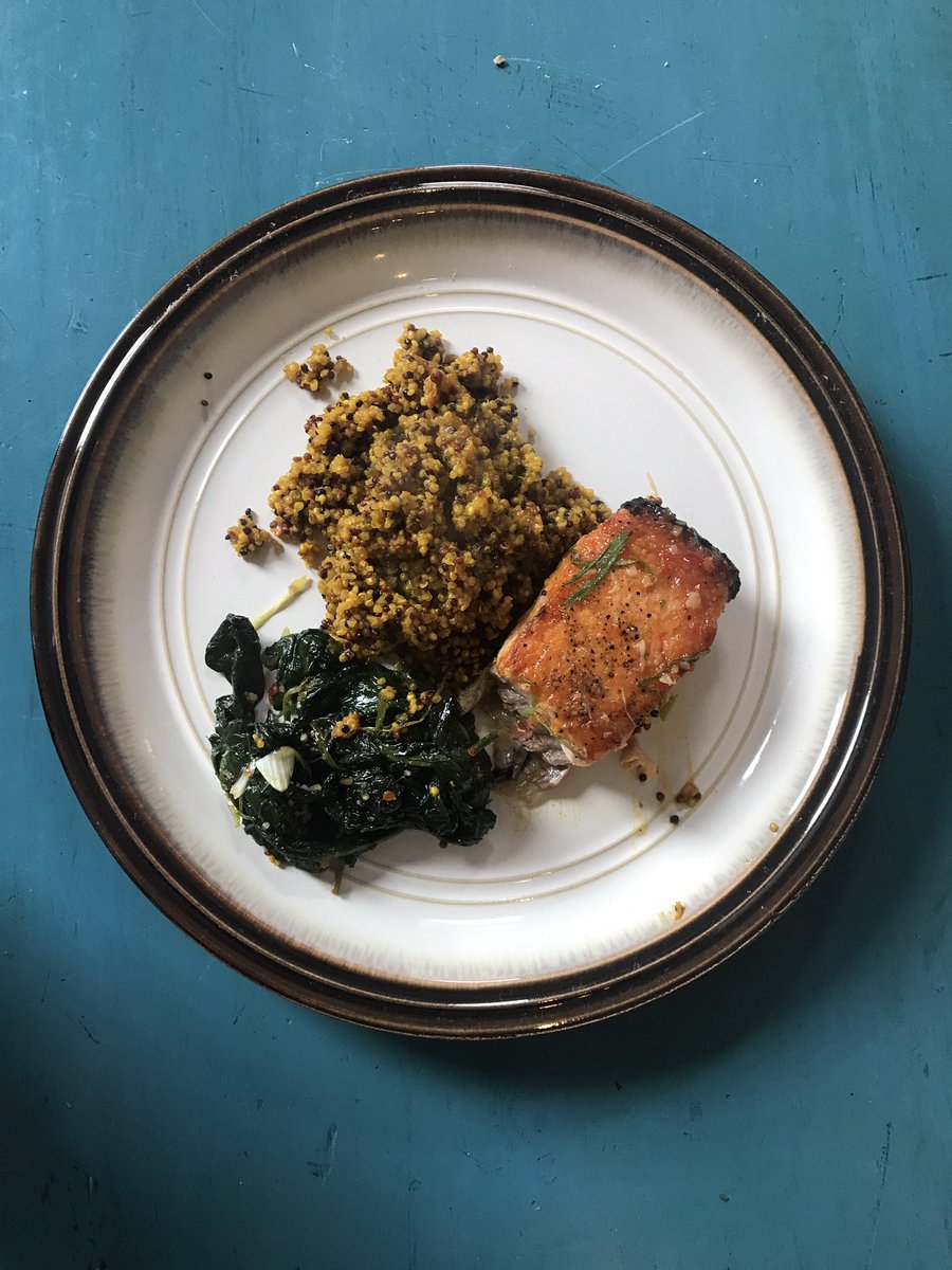 805Fit's tweet image. Took my leftovers from last night and spruced them up for lunch with some turmeric quinoa and a little heat
