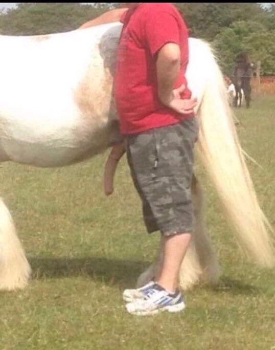 krisv_723's tweet image. No matter how hard Randy tried, Buttercup was not going to suck it up.