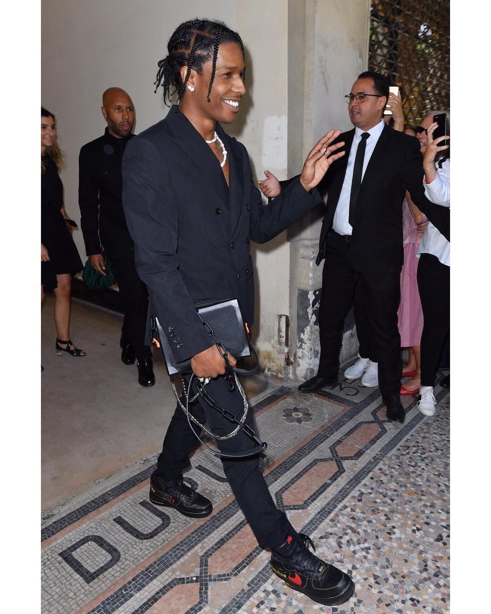costard louis vuitton