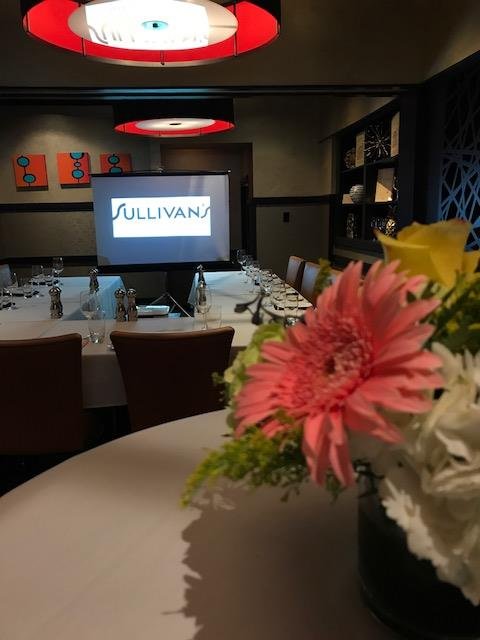 JCSullivansSEP's tweet photo. Our Library Room is great for groups of 20-44 guests! Host your next event with us! 760-341-3560 https://t.co/SCRt3Hbwpl