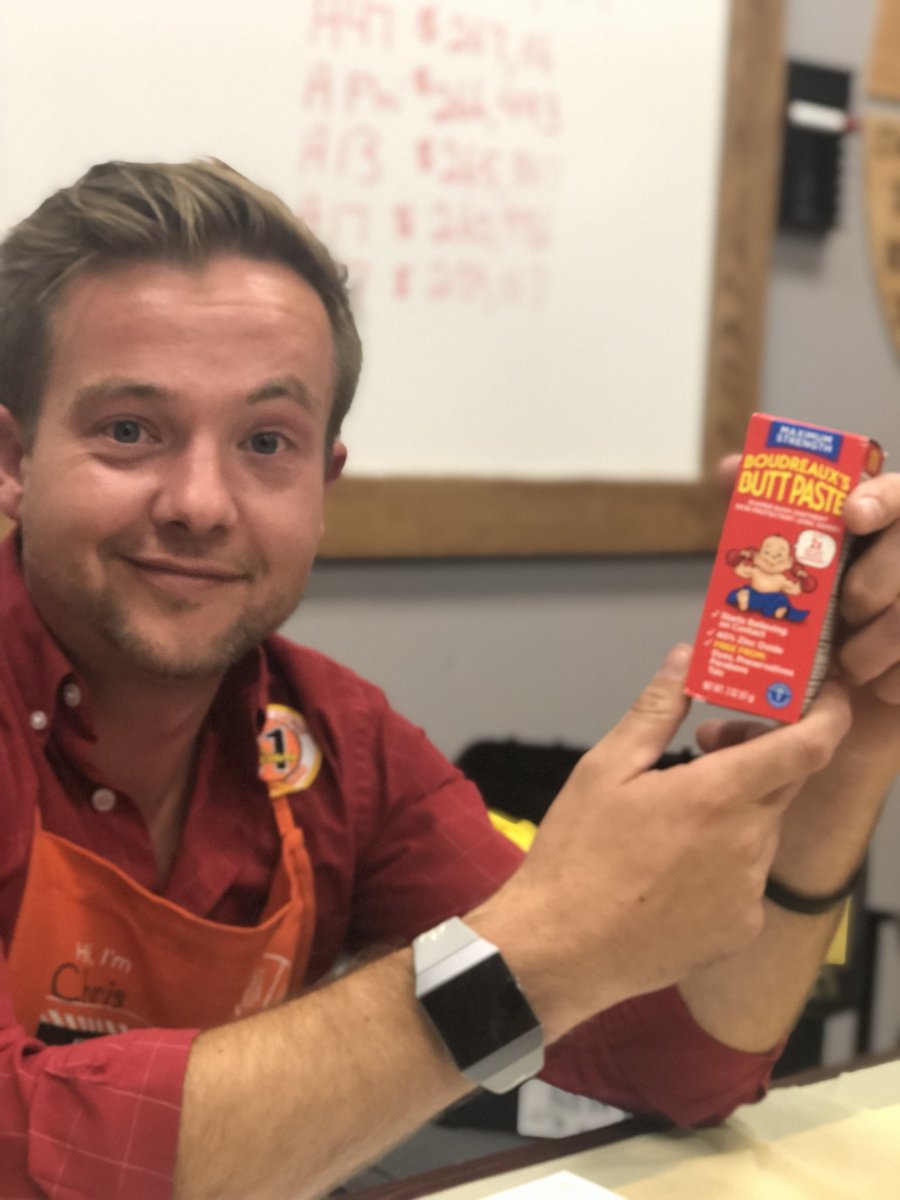 RamonaASDS's tweet image. NEW DAD Survival Kit 🤷🏼‍♂️ 😂 Congratulations to @jccaples06 #NewDadtobe #Buttpaste😂 #Babyboy💙 #Congratulations