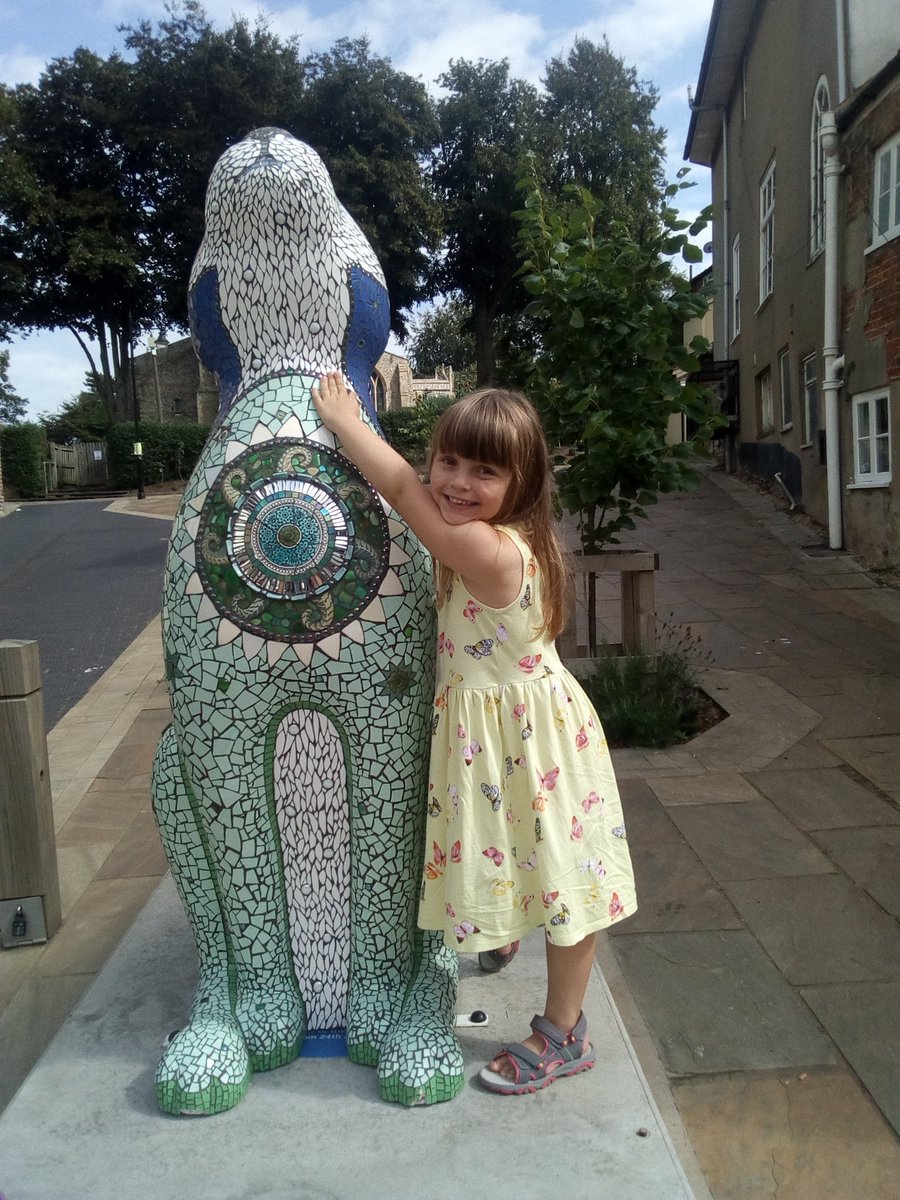 MarieAClamp1's tweet image. @GoGoLepus @GoGoHares2018 really nice to meet you today in the glorious sunshine. Looking beautiful. #ggh18