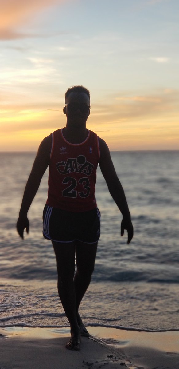 Cuthbert_Mario's tweet image. Summer  @varadero