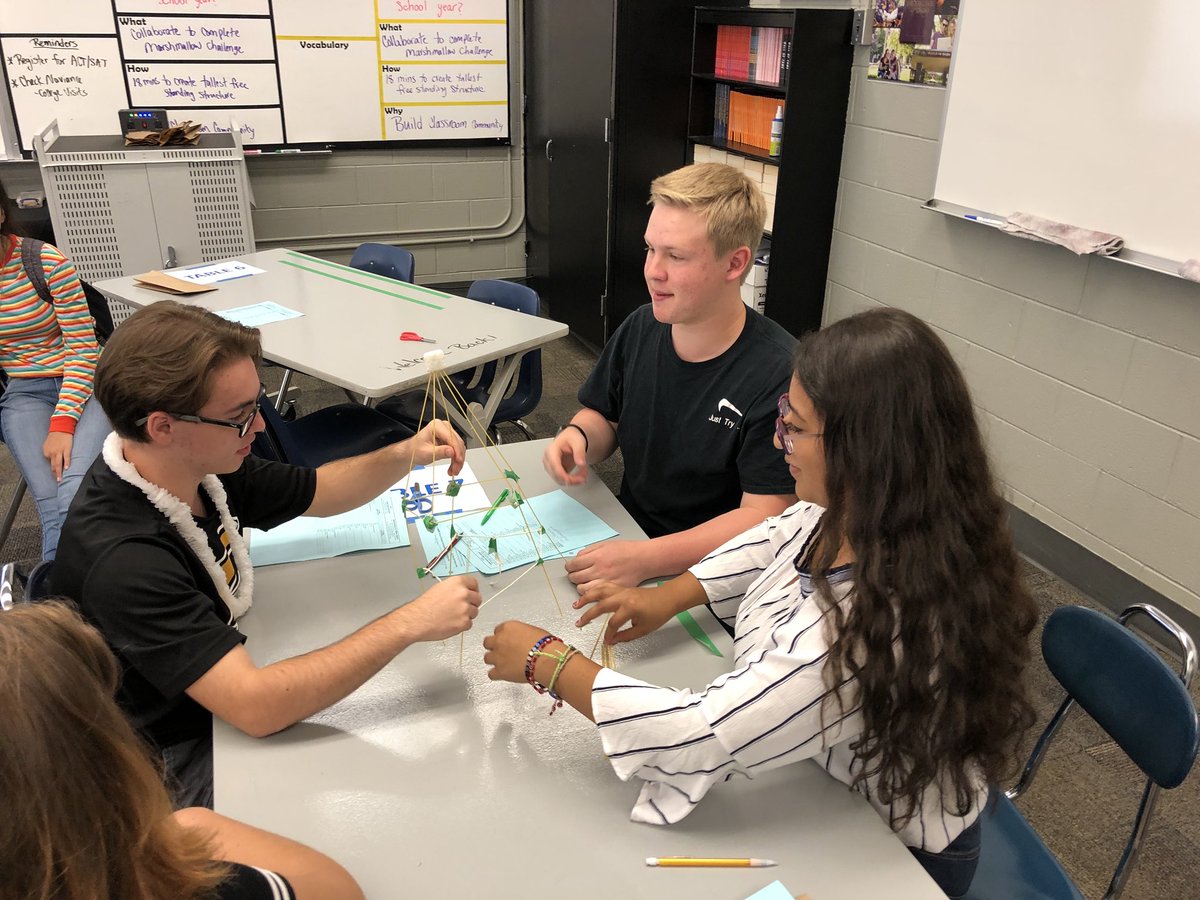 BrettTwiss's tweet photo. Excited to kickoff a new school year #LikeAnEagle. Students collaborated/built community by engaging in the marshmallow challenge. Ss built a freestanding tower with spaghetti, tape, and string that could support a marshmallow on top. #FirstDayBSD2018 #BSDPride https://t.co/Flc8xxkK9P
