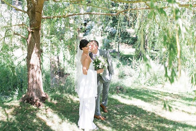 matthewland's tweet photo. Happy anniversary, Andrea &amp; Derek! Planning by @marriedwithmichelle #matthewlandstudios https://t.co/l9OCXGg2yW