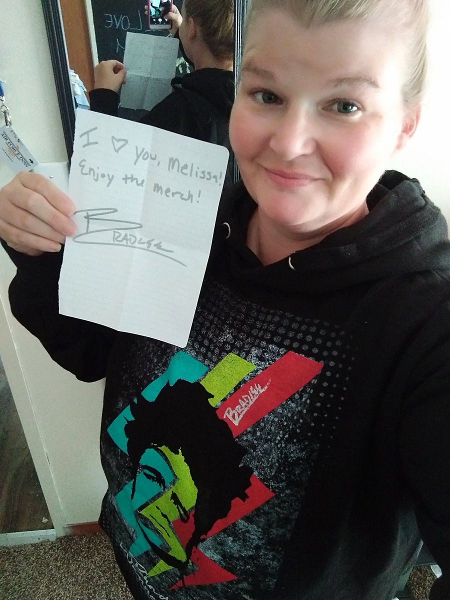 MelissaRuse's tweet photo. @OfficialBradlee I'M SO STOKED!!!Thank you so much. It fits perfectly. U are one awesome dude, truly u are!!!!!💞💞💞 https://t.co/TjaM8xTTEO